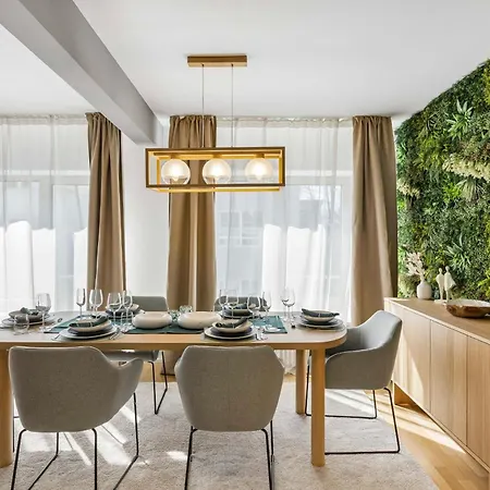 Old Town Penthouse Maisonette Private Rooftop * チューリッヒ
