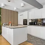 Old Town Penthouse Maisonette Private Rooftop * Zurich