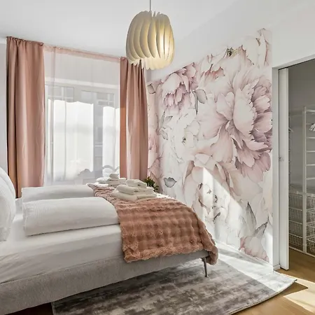 Old Town Penthouse Maisonette Private Rooftop * Цюрих