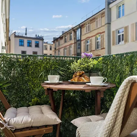 Old Town Penthouse Maisonette Private Rooftop 취리히