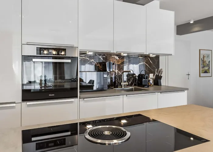 Old Town Penthouse Maisonette Private Rooftop *