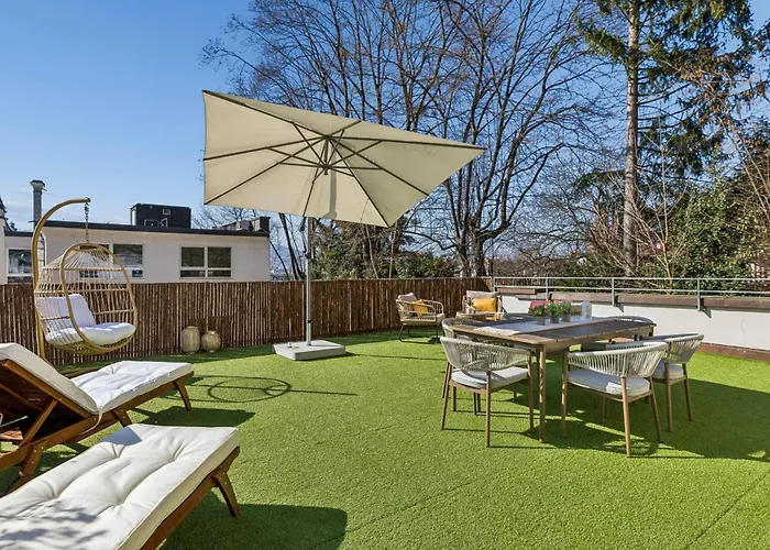 Апартаменти Old Town Penthouse Maisonette Private Rooftop Цюрих