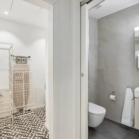 Old Town Penthouse Maisonette Private Rooftop 아파트 *